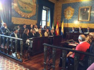 La Corporación municipal debate sobre el estado de la sanidad pública