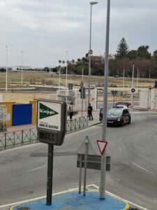 La Policía Local de Algeciras multa a 33 personas durante la jornada del lunes