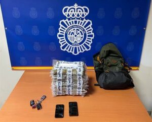 Detenido un trabajador del Puerto de Algeciras que portaba una maleta con once kilos de hachís