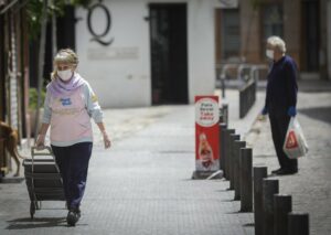 La Junta defiende el uso obligatorio de las mascarillas para prevenir y anuncia sanciones