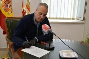 El alcalde de San Roque pide un "esfuerzo a las partes" para lograr un acuerdo sobre Gibraltar