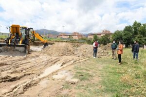 Comienza la construcción de un nuevo cerramiento en las instalaciones deportivas de La Yesera