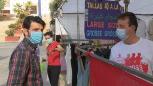 La reapertura del mercadillo se produce de forma escalonada, con un número reducido de puestos