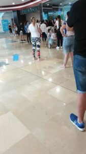 Registradas colas a la entrada del Primark en el día de su reapertura