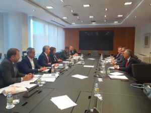 La Cámara mantiene mañana una reunión con Adif para analizar la situación del tren en la comarca