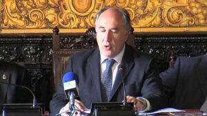 Landaluce defiende la política de ayudas de la Junta a las pymes y autónomos ante la crisis sanitaria