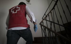 Cinco personas interceptadas en patera en el Estrecho son trasladadas a Crinavis