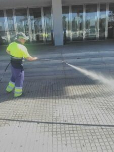 El Ayuntamiento de La Línea estudia un plan de acción para prevenir un rebrote de Covid-19