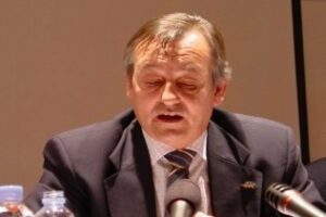 Pedro Maza dimite de sus cargos en Cepesca y la FAAPE para centrarse en su defensa