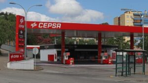 El PSOE apoya una salida legal a los vecinos de La Granja en su rechazo a una nueva gasolinera