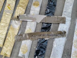 Detienen a dos marroquíes en el puerto que transportaban doce kilos de hachís en un vehículo