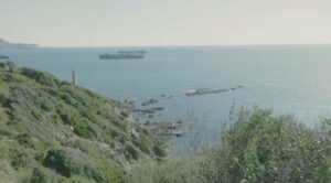 Rescatadas dos personas en un barco a la deriva cerca de Punta Carnero