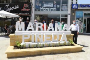 La barriada Mariana Pineda ya luce su nomenclatura