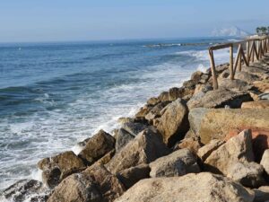 Verdemar denuncia la pérdida de un millón de metros cúbicos de arena en la franja litoral de Sotogrande