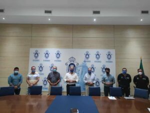 Representantes del Ayuntamiento mantienen una reunión con vecinos y comerciantes del barrio de la Caridad