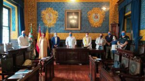 El Ayuntamiento se sienta con directores de los colegios para afrontar el desafío de la vuelta al cole