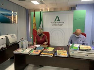La subdelegación cede material informático y bibliográfico a AEPA 2015