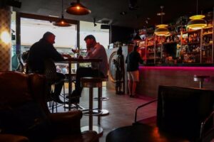 La Junta de Andalucía aprueba ayudas de 900 euros para gastos de alquiler a autónomos