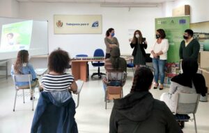 El Ayuntamiento y Cruz Blanca ponen en marcha un curso de formación con practicas para camarera de piso