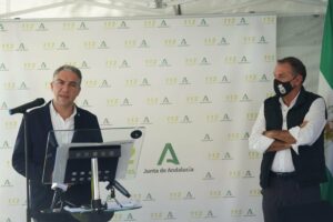 Bendodo pide controlar el flujo de pateras para evitar la entrada de "potenciales terroristas"