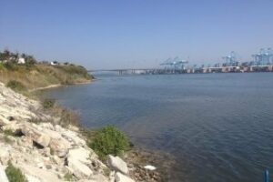 Los vecinos de la Cuesta del Rayo piden la regeneración de la playa de Los Ladrillos