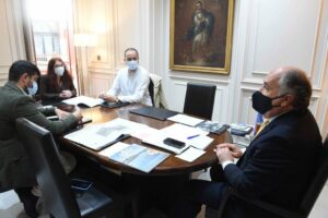 El Ayuntamiento y Correos buscan soluciones para los vecinos de Chorrosquina y Las Herrizas