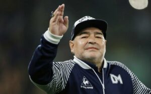 Fallece Diego Armando Maradona a los sesenta años de una parada cardiorrespiratoria