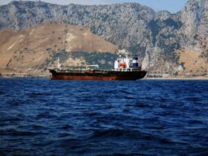 Vox pide que se sancione el repostaje de buques en alta mar en zonas protegidas de Gibraltarº