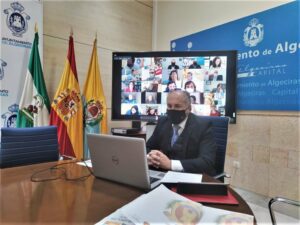 El Pleno aprueba el inicio de expediente para la conversión en césped artificial de tres campos de fútbol