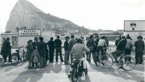 Gibraltar y La Línea recuerdan la "tragedia" que supuso el cierre de la verja en 1969