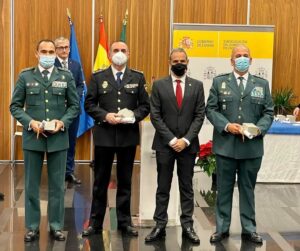 El Gobierno premia a la Guardia Civil de Algeciras y a su ex Teniente Coronel Fernando López -Rey