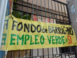 Vecinos y ecologistas animan a concentrarse contra las ampliaciones de combustibles fósiles