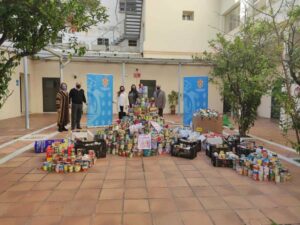 La comunidad educativa se vuelca con los más necesitados en la campaña 'Pon tu corazón en una lata'