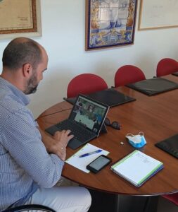 Alconchel muestra su "inquietud" ante el Brexit y espera que al final haya acuerdo