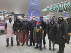 La campaña 'Nuestro comercio, nuestro tesoro' del mercado reparte 58 premios