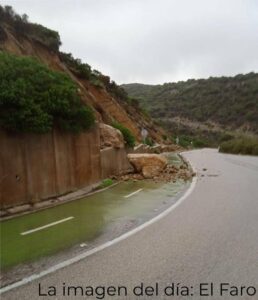 La imagen del día: Desprendimientos en la carretera de El Faro