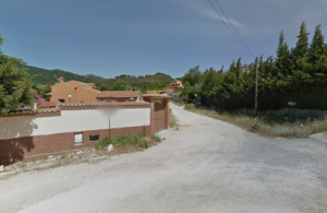 Un hombre y su hijo, heridos tras la caída del muro de una vivienda a causa de la lluvia en Algeciras