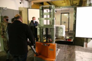 La vacuna de Pfizer contra el Covid ya está en Gibraltar y empezará a ser administrada este domingo