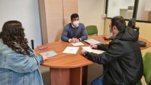 El Ayuntamiento y Roja Directa preparan el Día Internacional contra la LGTBIfobia en el Deporte