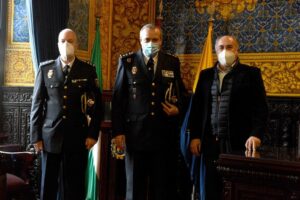 Landaluce recibe al nuevo comisario de Operaciones de la Policía Nacional en Algeciras