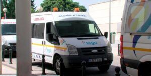 La falta de ambulancias provoca esperas de hasta 21 horas para trasladar un alta hospitalaria