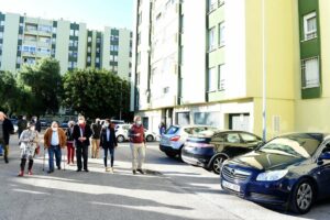 Landaluce visita la uranización Las Mimosas, después de que haya sido recepcionada