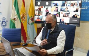 El Ayuntamiento anuncia ayudas directas de 300.000 euros para los negocios afectados por el cierre