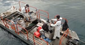 El capitán del 'AM Ghent' comparecerá este viernes en la Corte Gibraltar por el vertido