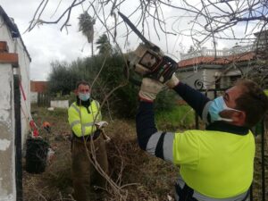 El Ayuntamiento acomete la limpieza de los hornos romanos de El Rinconcillo