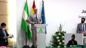 Fegadi recibe la Bandera de Andalucía a los valores humanos