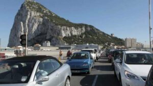 El Gobierno de Gibraltar insta a sus ciudadanos a cumplir con las restricciones por la Covid en España