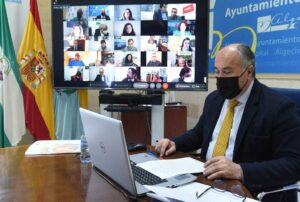 El pleno aprueba la convocatoria de concesión de subvenciones para la hostelería y el comercio