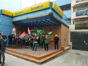 Personal de Correos se manifiesta para pedir un aumento de la plantilla de carteros