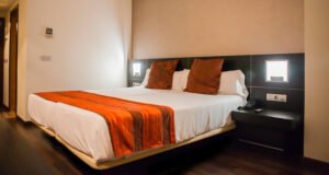 Hotel Aura, un emblema del sector hotelero campogibraltareño que se suma al Centro Comercial Virtual